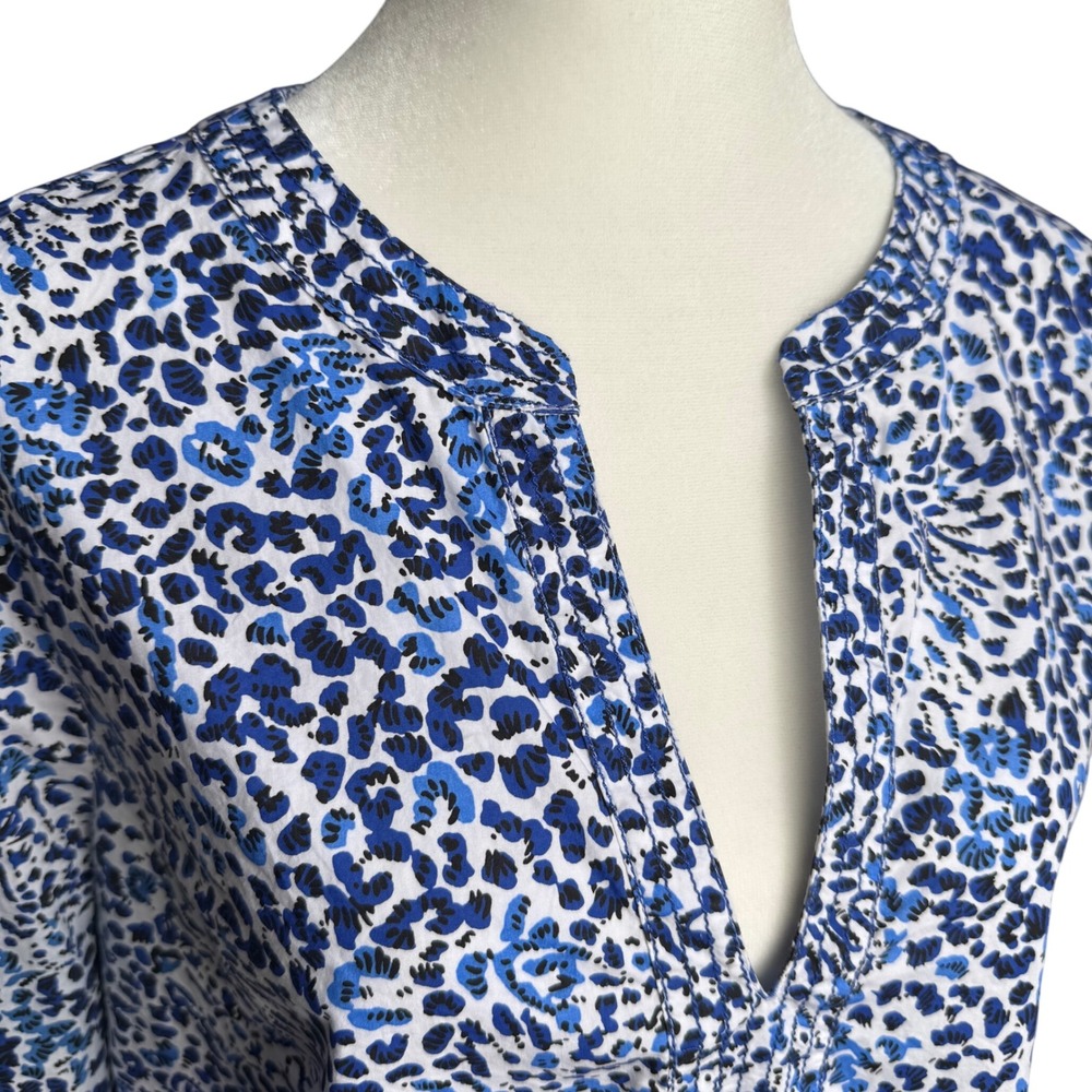 Lilly Pulitzer "Coulter" Tunic Sz L Blue Leopard Print V Neck Ruffle Cuffs - Picture 5 of 16